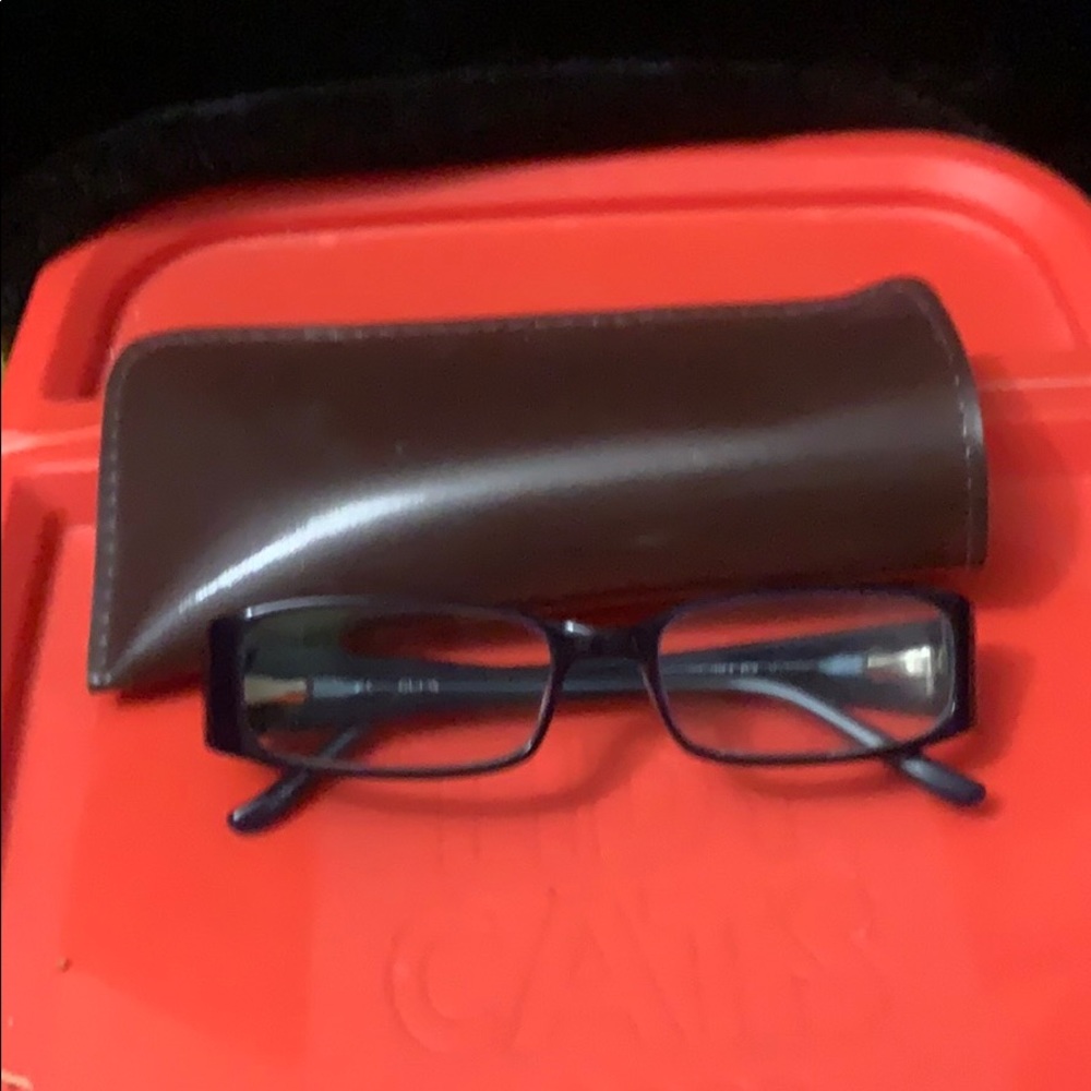 Guess Frame- Black and Blue inside